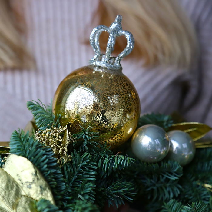 Композиція новорічний вінок "Розкішне золото"