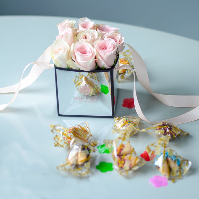 Подарунковий набір з трояндою та печивом "Рожева мелодія"