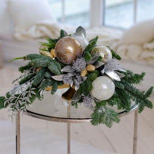 Новорічна композиція на стіл "Сяюча краса"