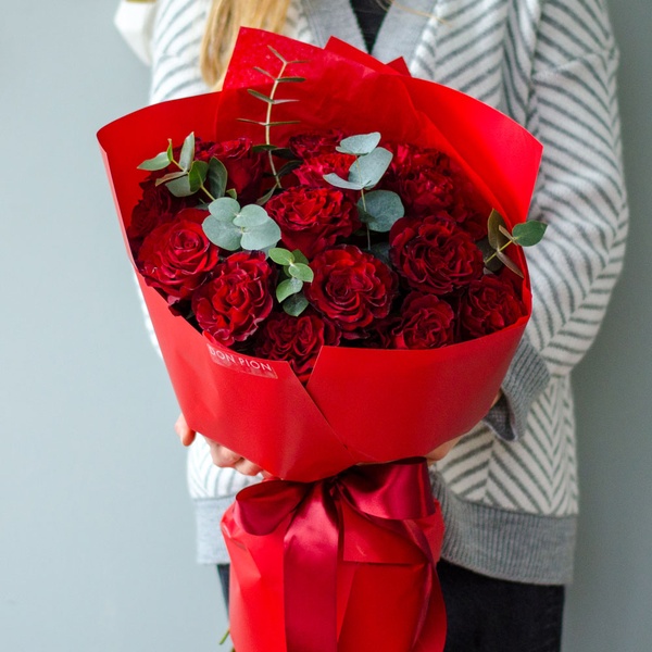 Букет 15 троянд Хартс