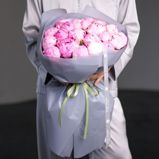 Букет 25 пионов "Розовая аура"