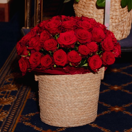 Цветы в корзине "51 красная роза Маричка"