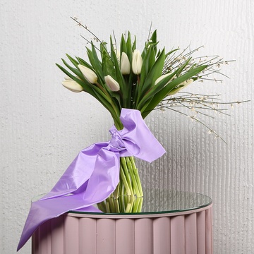 Букет 21 білий тюльпан