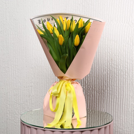 Букет 21 желтый тюльпан