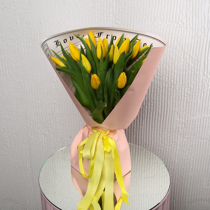 Букет 21 желтый тюльпан