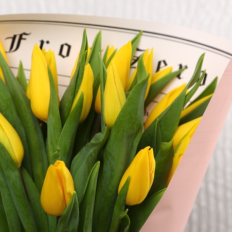 Букет 21 жовтий тюльпан