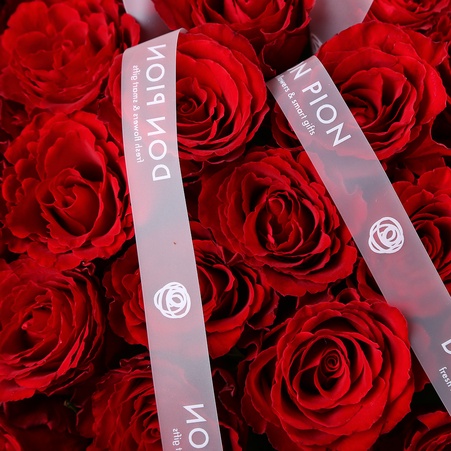 Розы в коробке "Безграничная любовь"