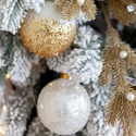 Новогодний шар на елку с бисером белый, S