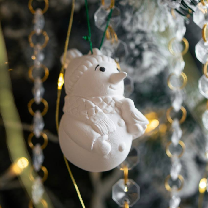 Ароматизированное керамическое елочное украшение "Снеговичок"